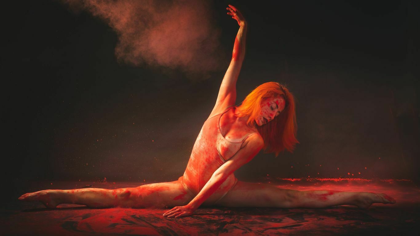 foto de corpo enteiro de uma bailarina para representar sonhar com partes do corpo